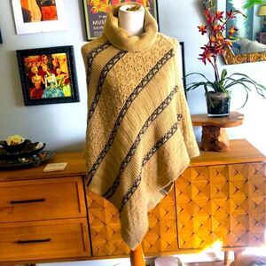 COPY - Lines Maglia Italian MoHair Knit Blend Butterscotch & Grey Poncho